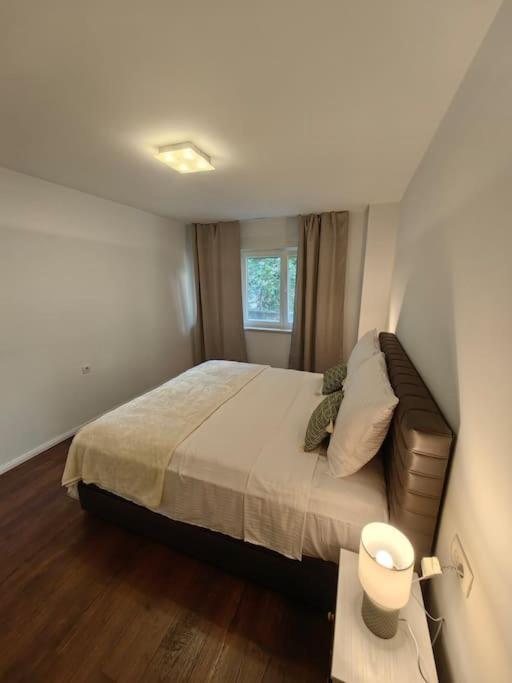 New 1 Bedroom Near Center And Beach Split Exterior foto